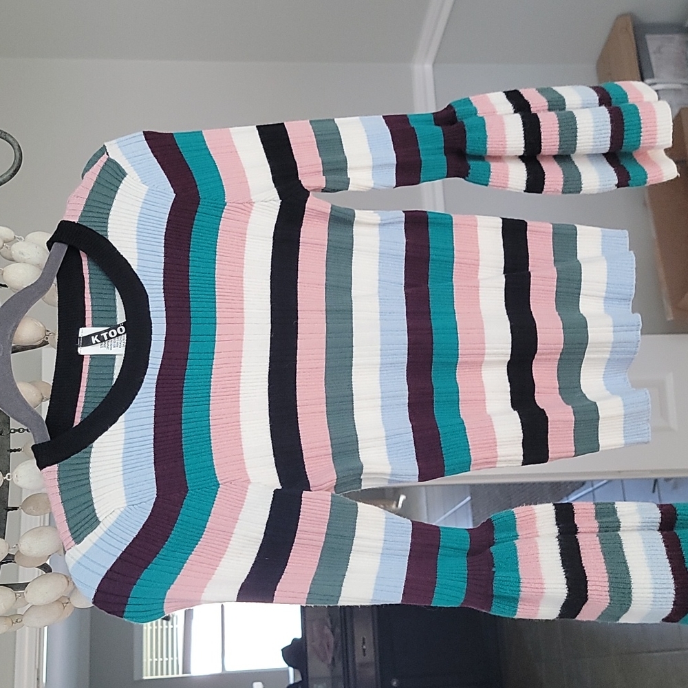 New! Stripe cropped sweater